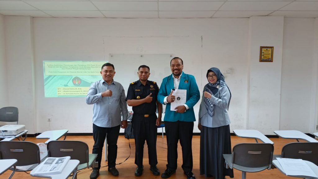 Mahasiswa Akuntansi UNISKA Ujian Skripsi dengan Penguji Eksternal dari Bea Cukai Kediri